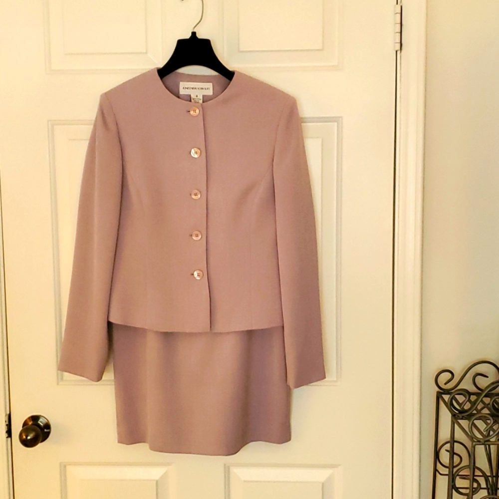 Jones New York Lilac Skirt Suit Size 4